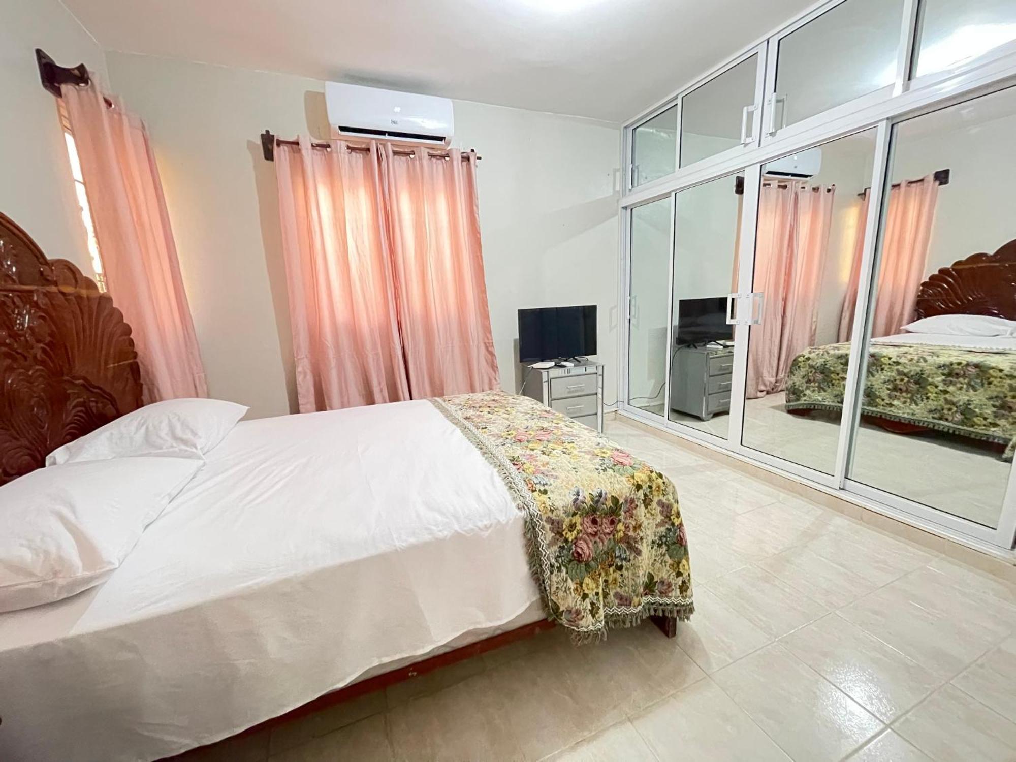 Casa Familiar Acogedora En Zona Residencial Villa La Grua Exteriör bild